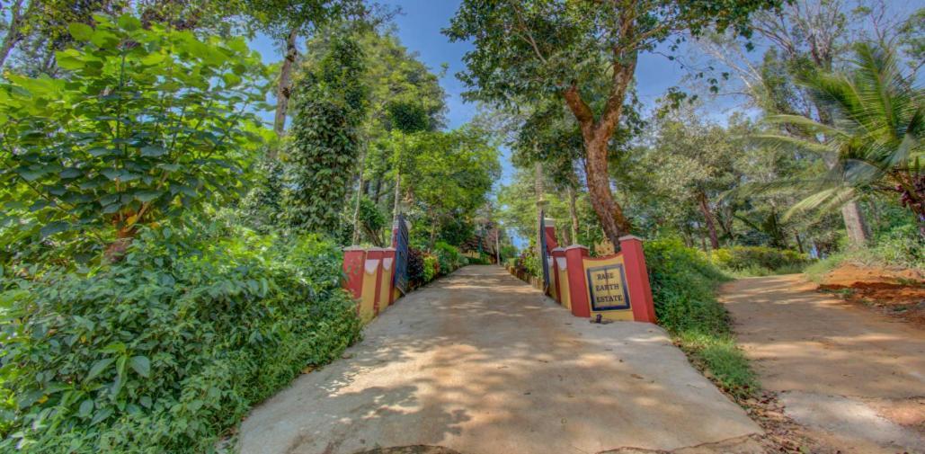 Ama Stays & Trails, Rare Earth Estate Мадикери Екстериор снимка